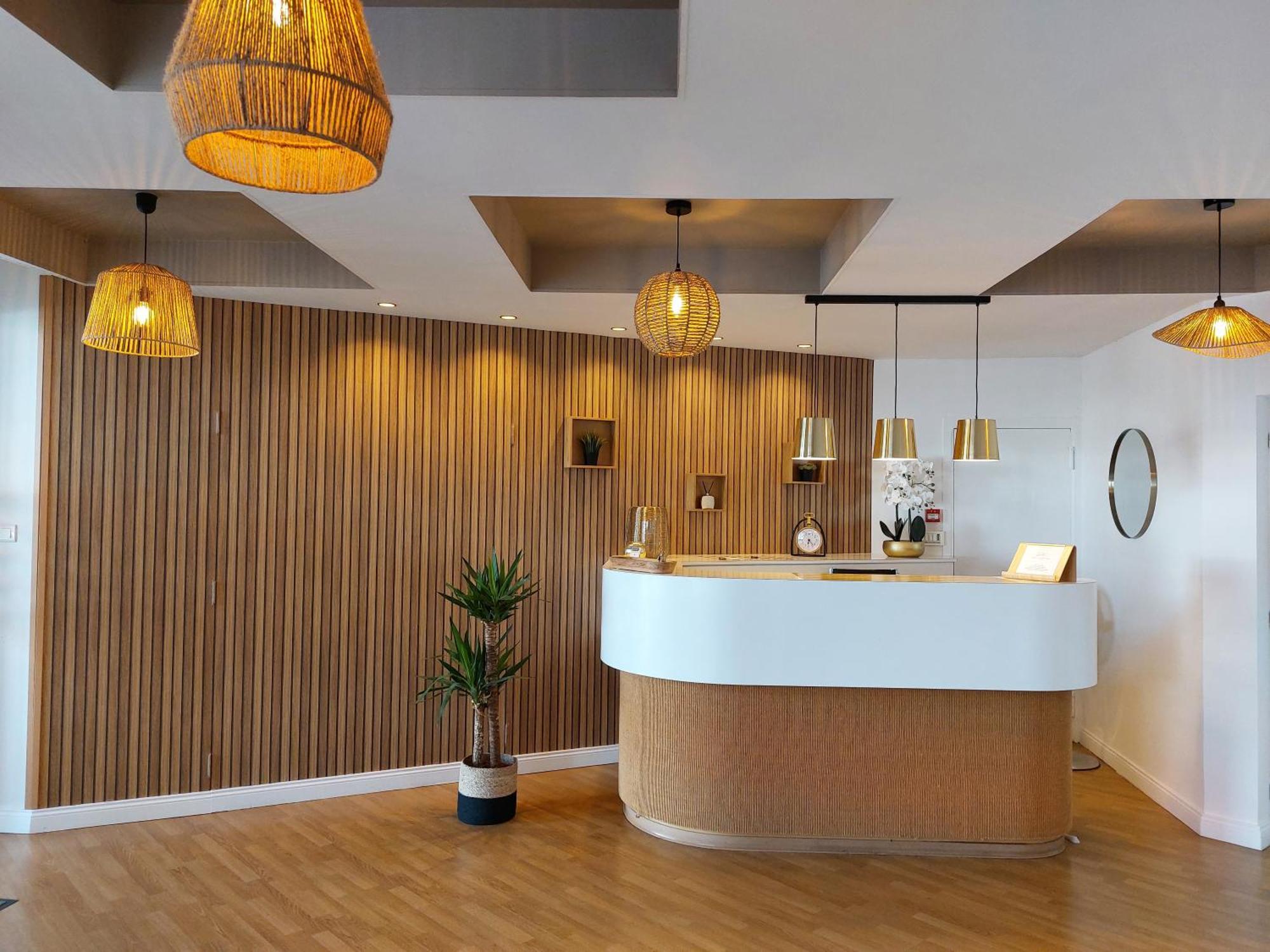 Cit'Hotel L'Europe - Cholet Gare ภายนอก รูปภาพ
