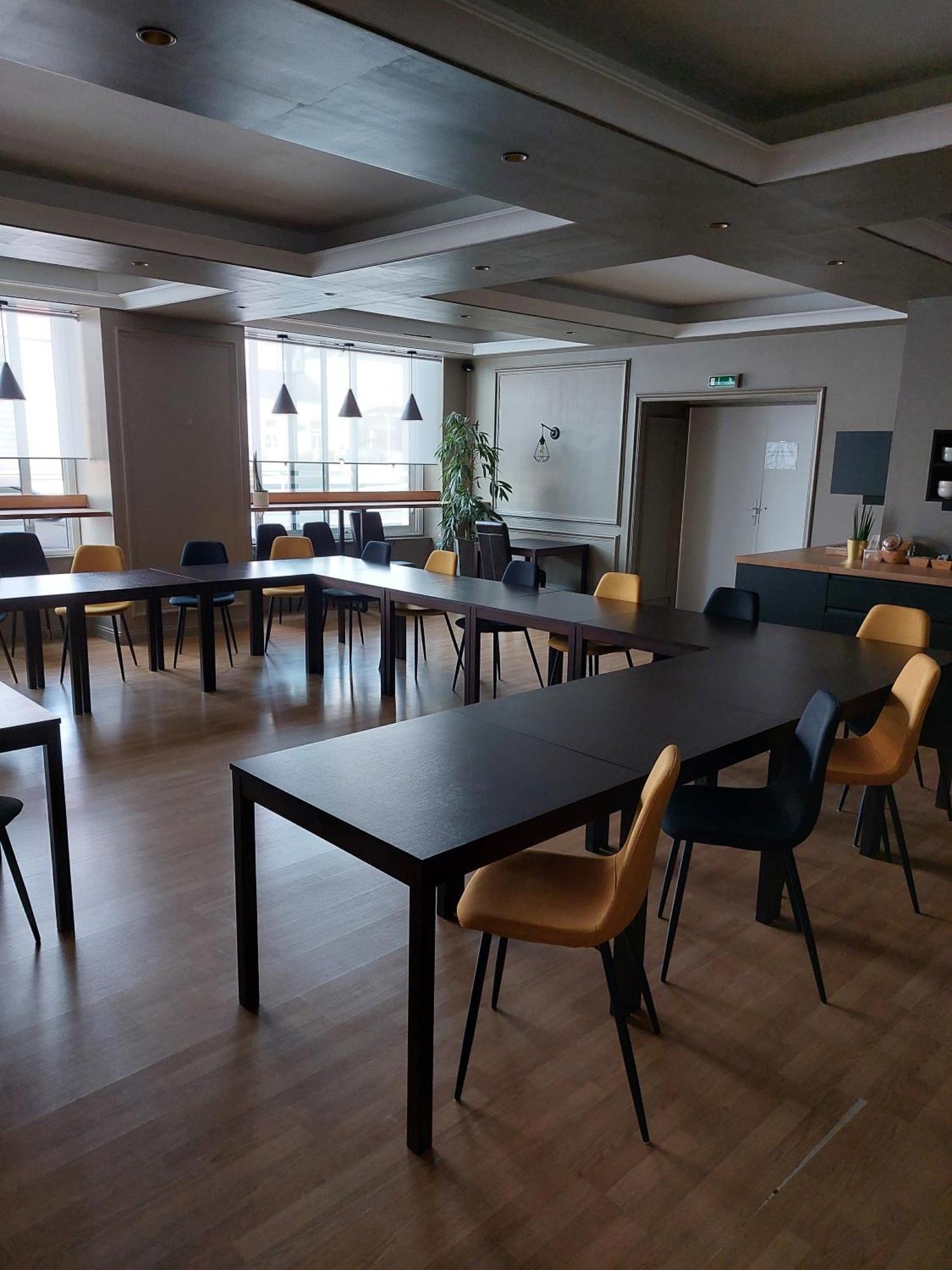 Cit'Hotel L'Europe - Cholet Gare ภายนอก รูปภาพ