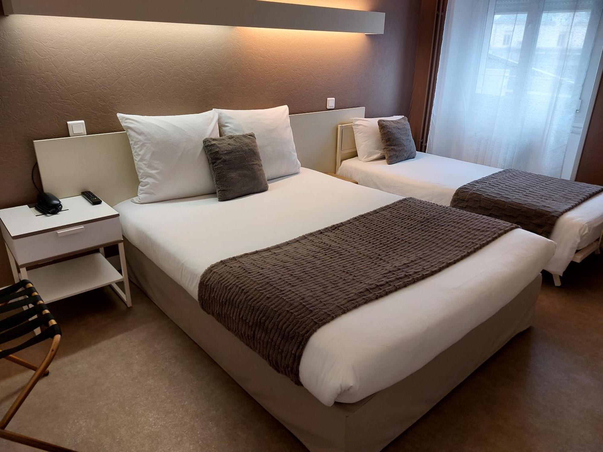 Cit'Hotel L'Europe - Cholet Gare ภายนอก รูปภาพ