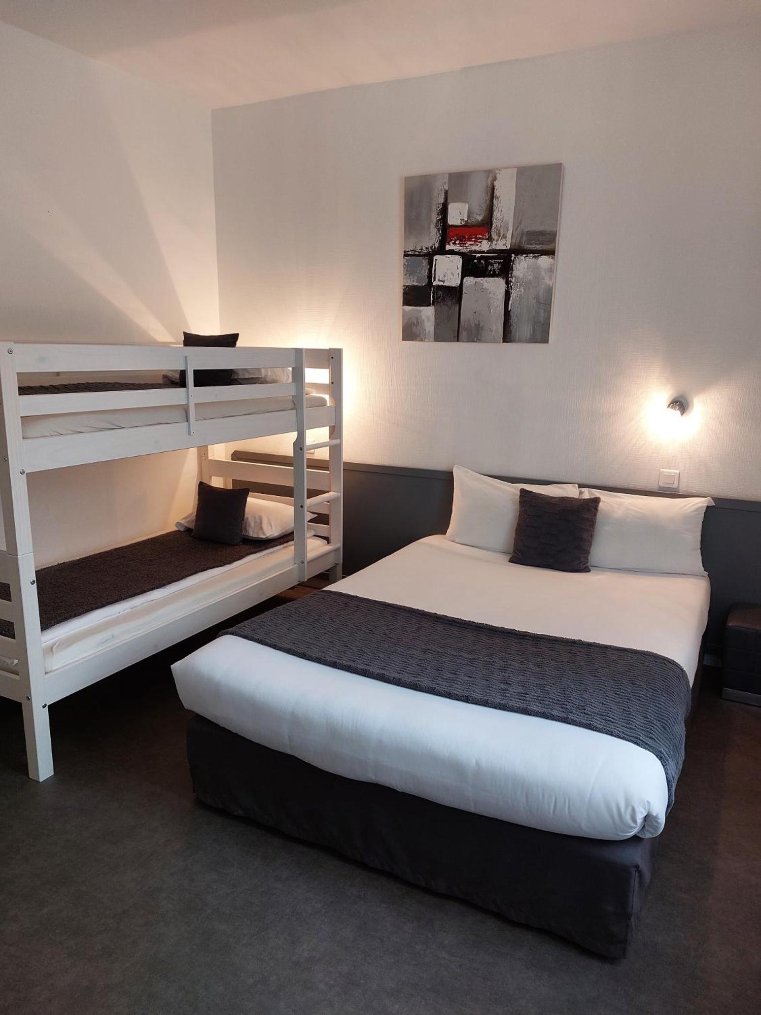 Cit'Hotel L'Europe - Cholet Gare ภายนอก รูปภาพ