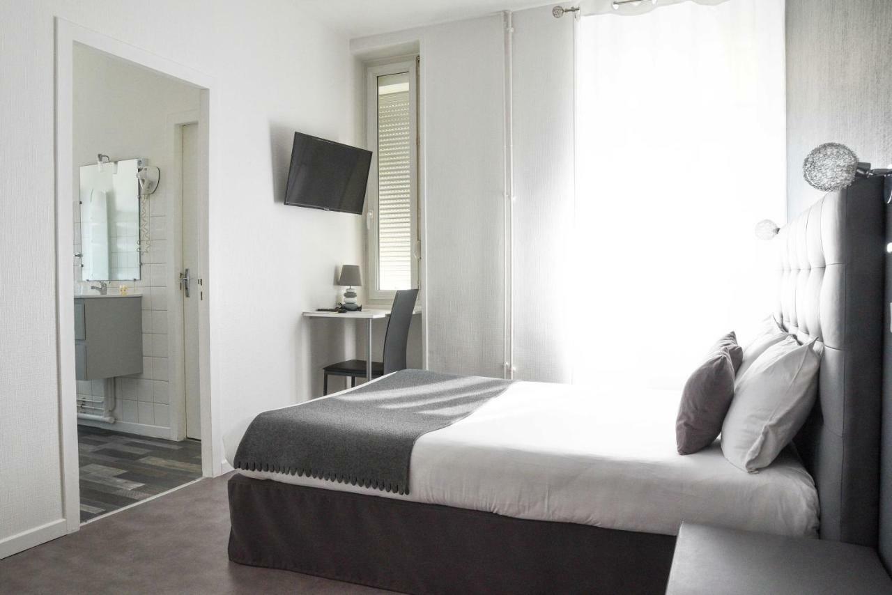Cit'Hotel L'Europe - Cholet Gare ภายนอก รูปภาพ